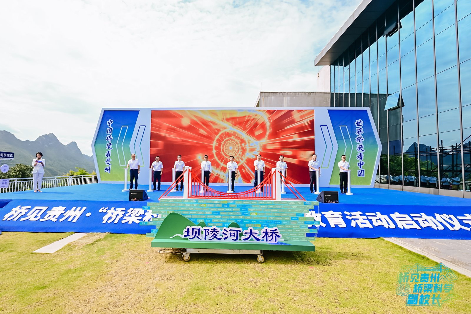 745ace93d87e4f30814cecf96ffb18df